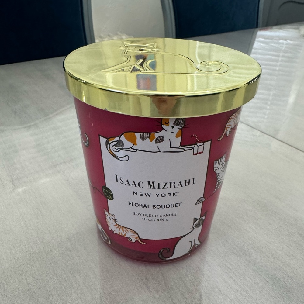 NWOT HomeGoods Isaac Mizrahi Floral Bouquet Cat Lover Double Wick Candle
